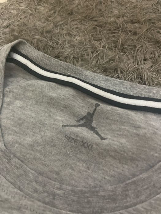 Tricou gri Jordan