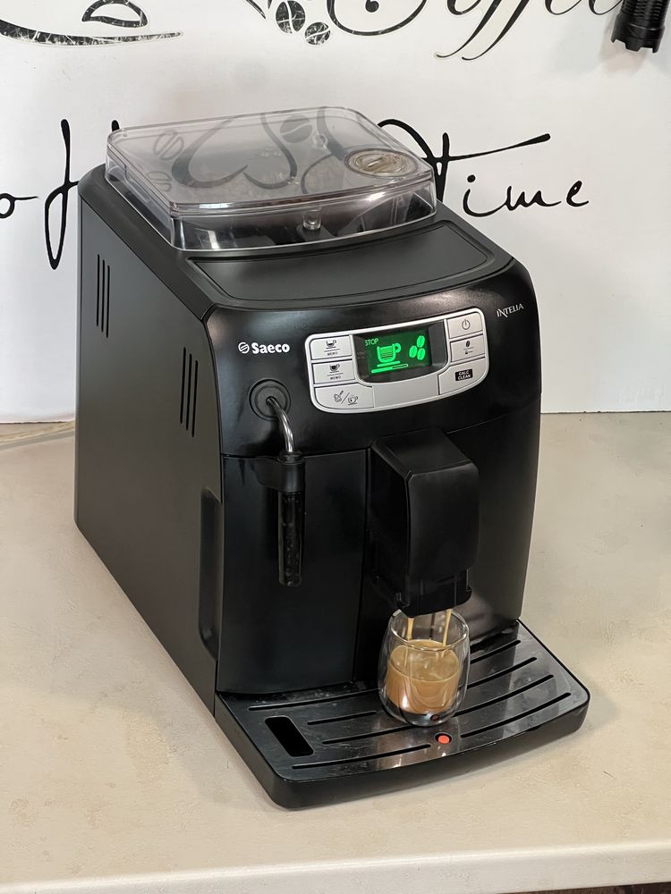 Кафемашина кафе автомат Saeco intelia с гаранция