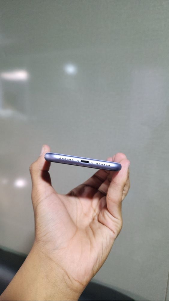 Iphone 11 sotiladi holati ideal 82%yomkst face id true ton ishlidi