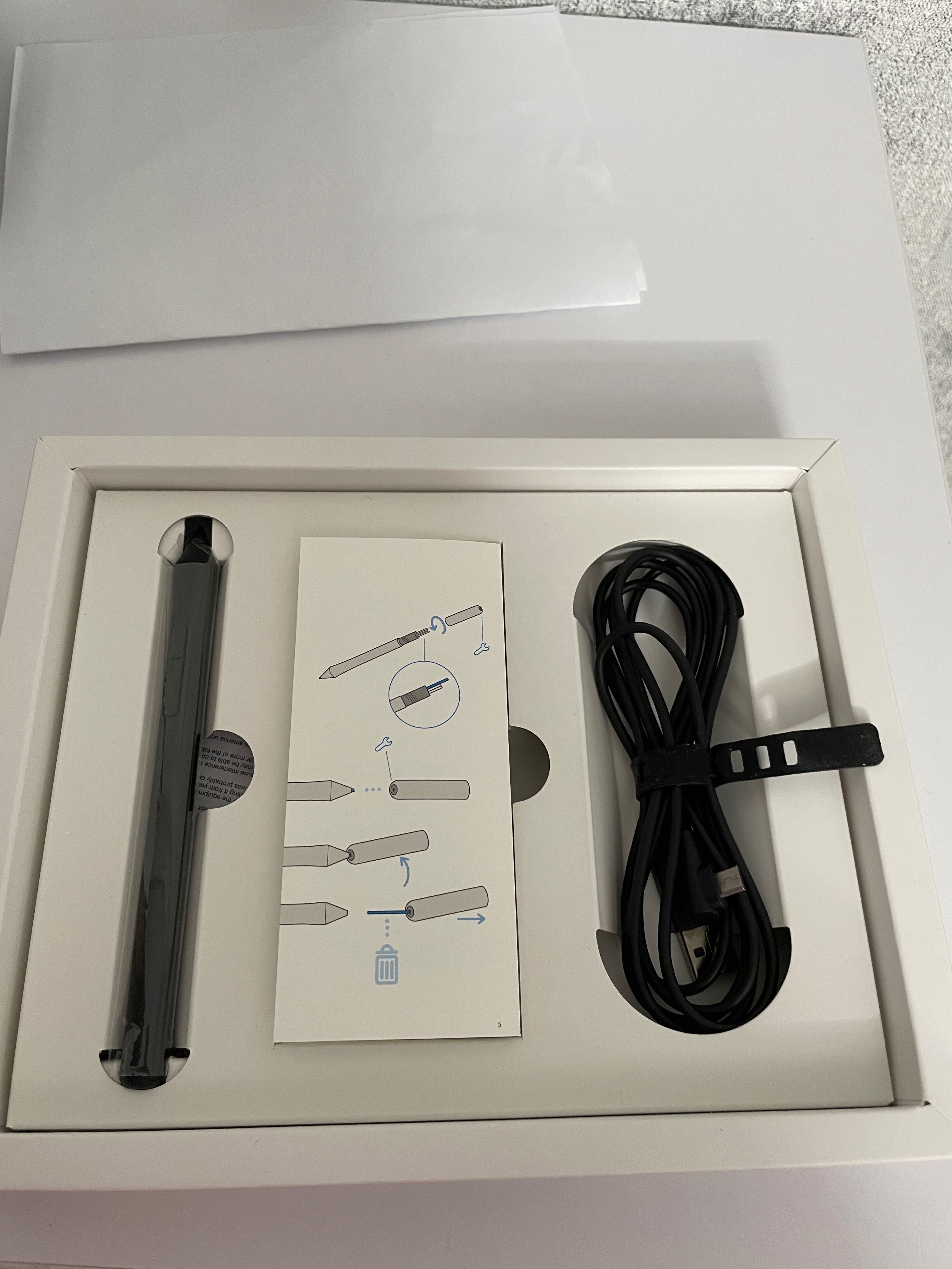Графический планшет Wacom Intuos small