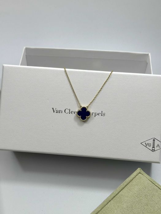 Colier Van Cleef & Arpels Gold 18K Agate