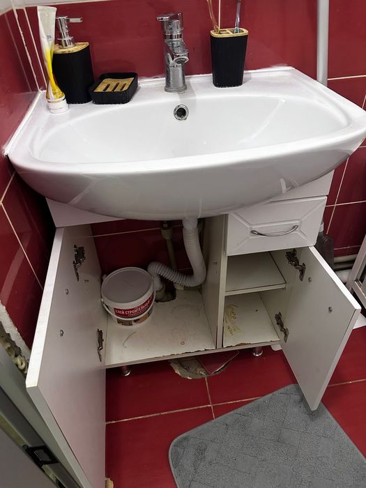 Продам раковину с сборе