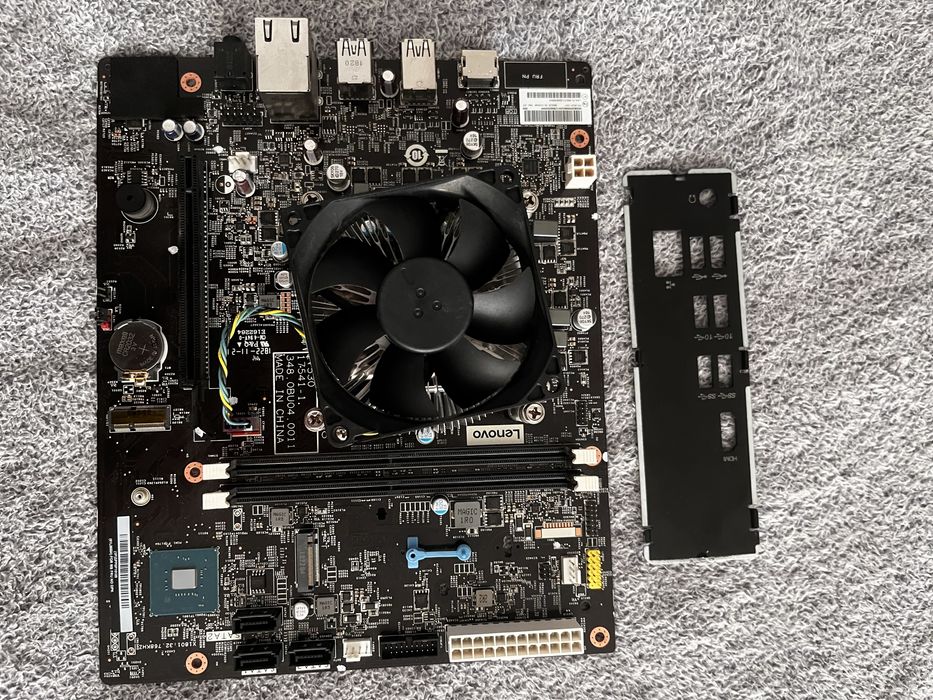 Kit procesor Intel i5-8400 si placa de baza Lenovo y530