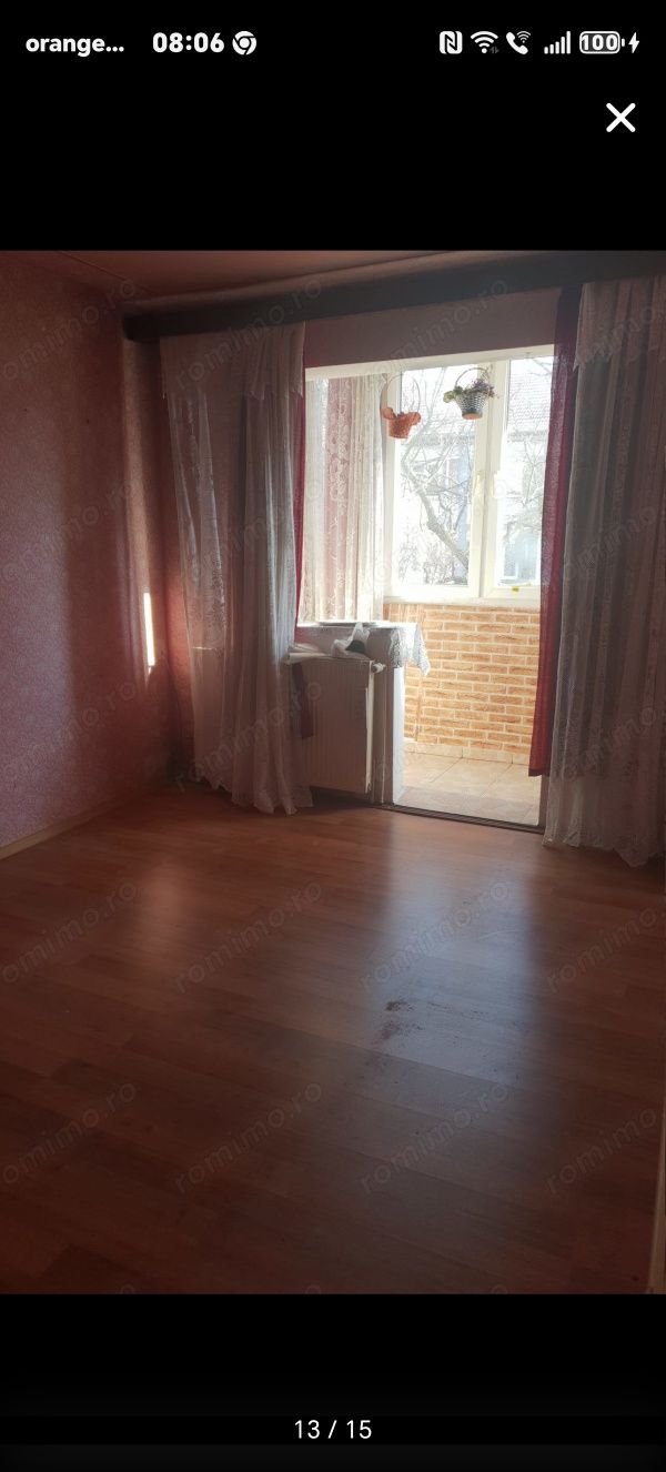 Vând ap 4 camere