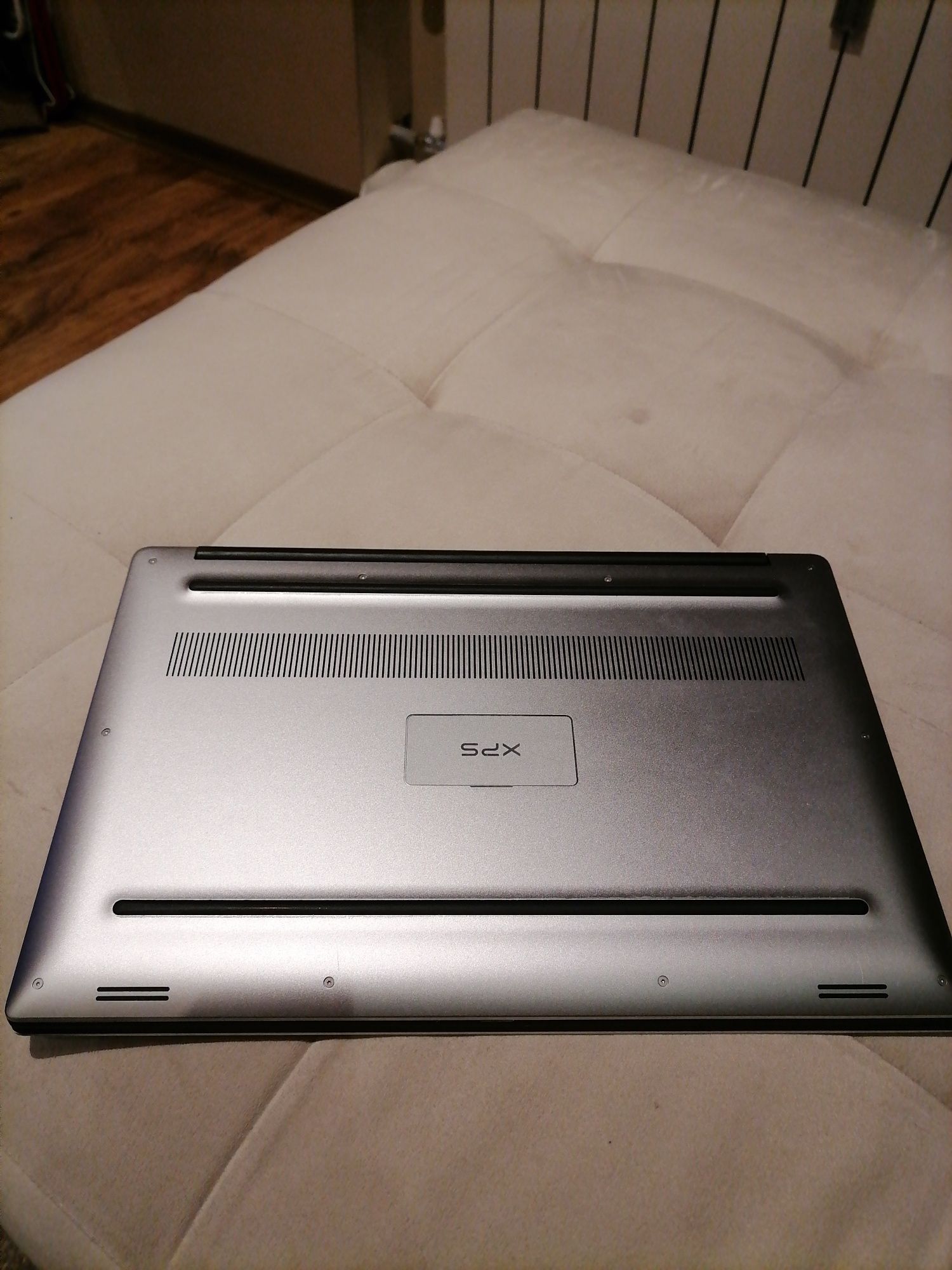 DELL XPS15 9560 lap top