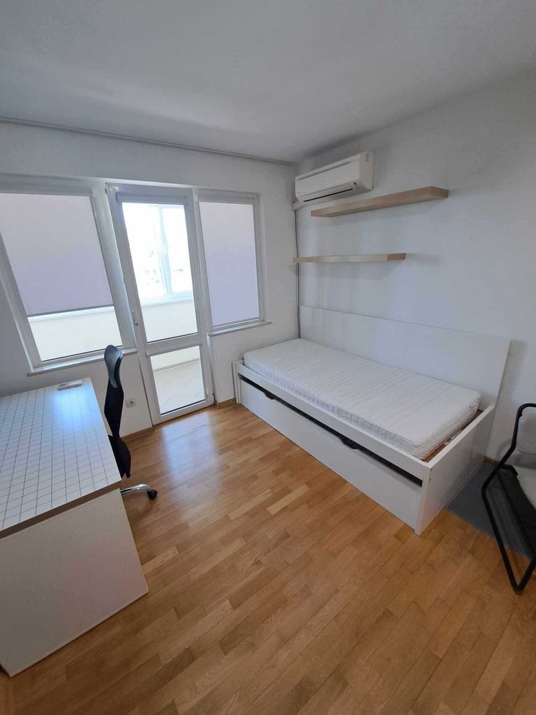 Дава се под наем Четиристаен апартамент в Варна, Автогара - 130 кв.м за 1200 € - Снимка #10