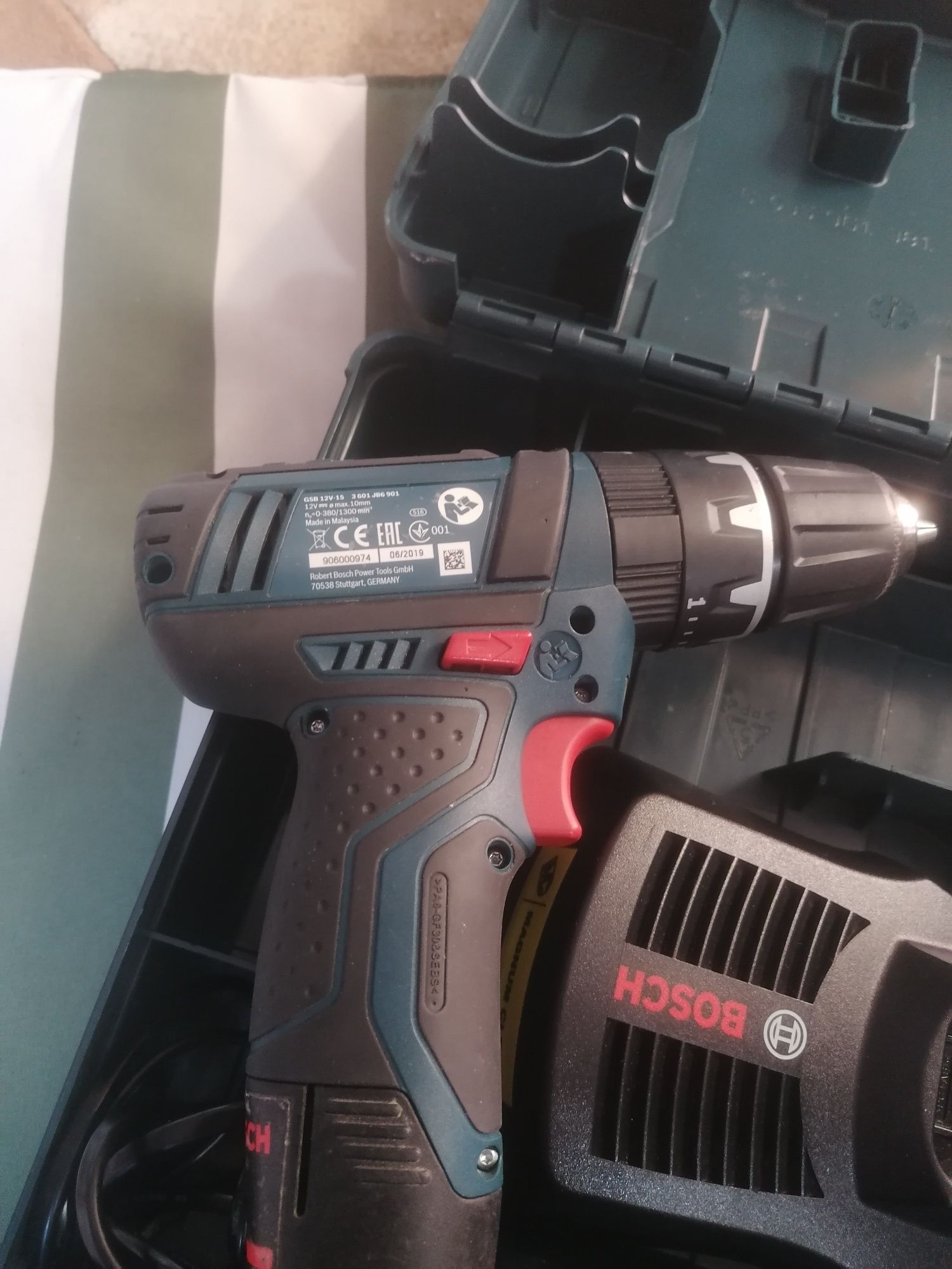 Bosch gsb 12 v-15,masina de găurit și infiletat cu percutie