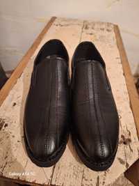 Продам Обувь 39 размер мужской