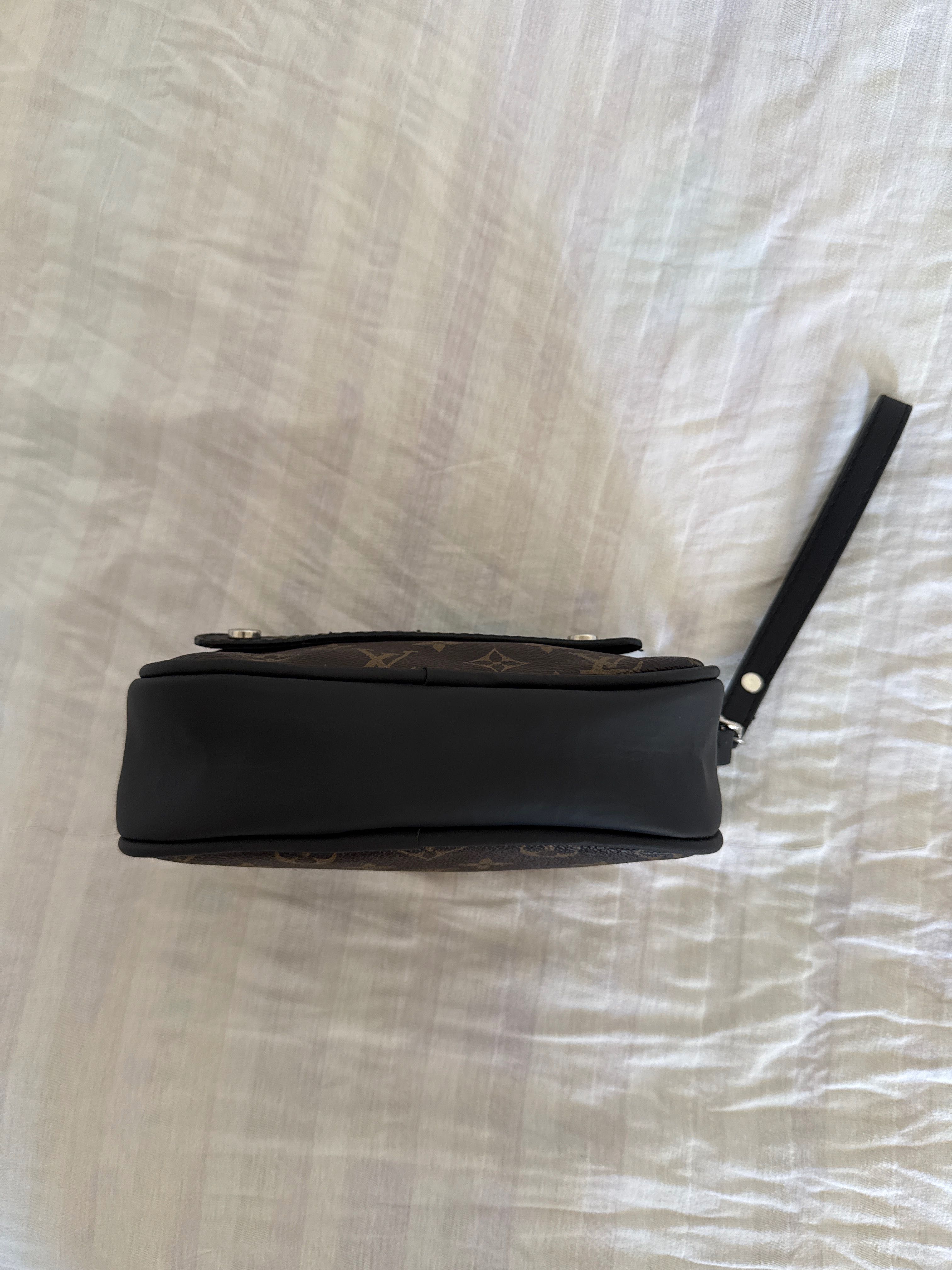 Louis Vuitton purse