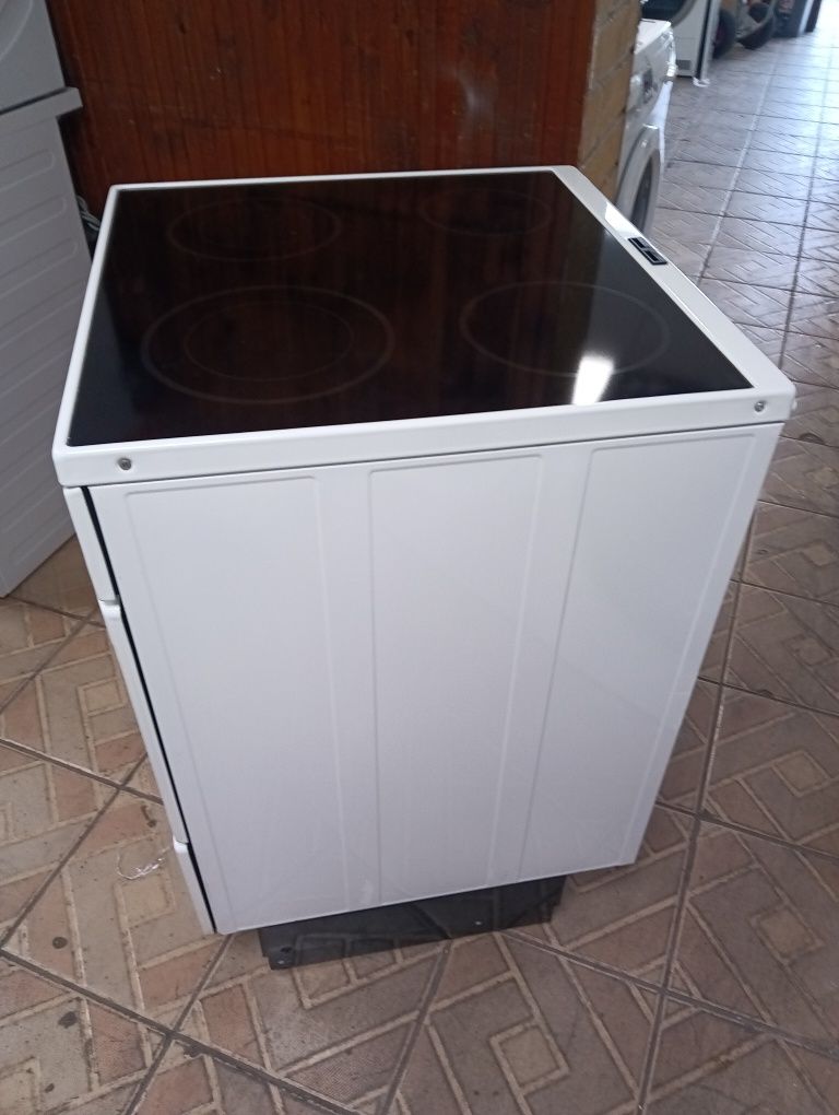 Уникална печка с керамичен плот Voss Electrolux с 2 години гаранция