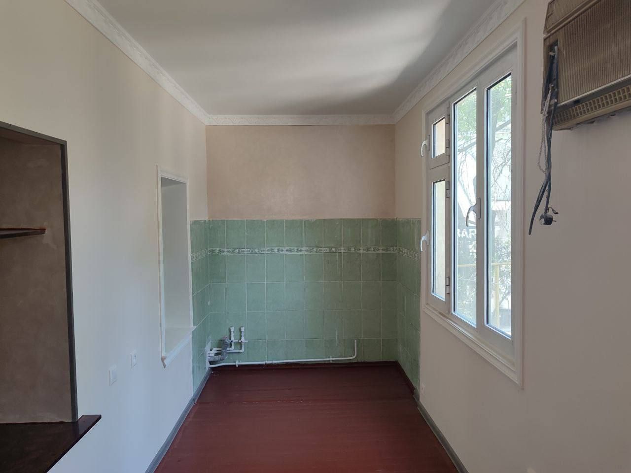 Срочно продается 2/2/4 Лисунова, ресторан Парвоз