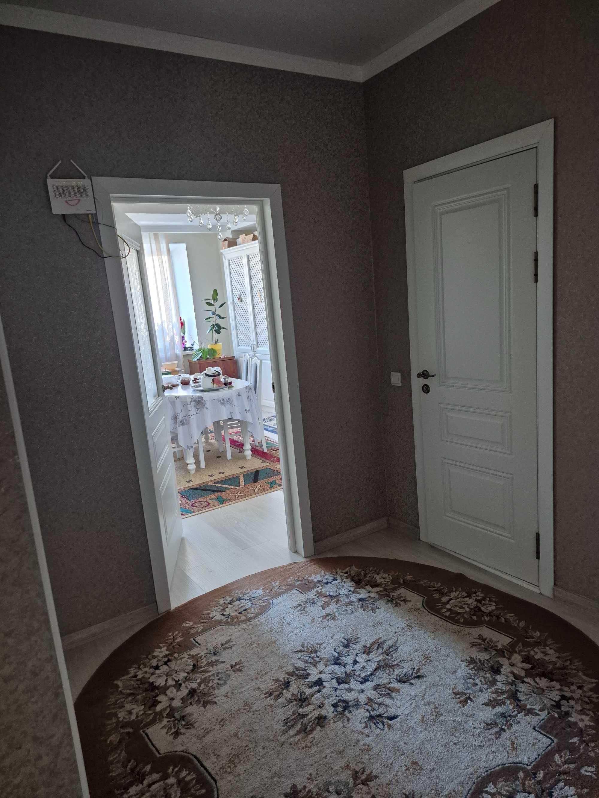 Продается 2 к.кв., общ. пл.91.2 кв.м, район мкр. Батыс-2(Алтын орда).