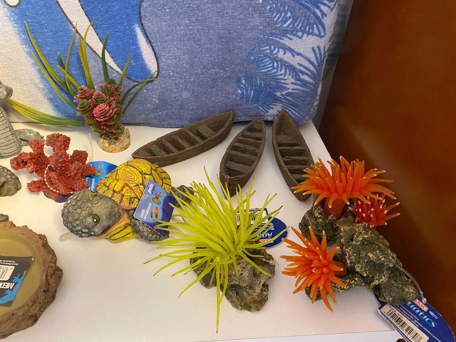 Diverse decorațiuni / accesorii pentru acvariu