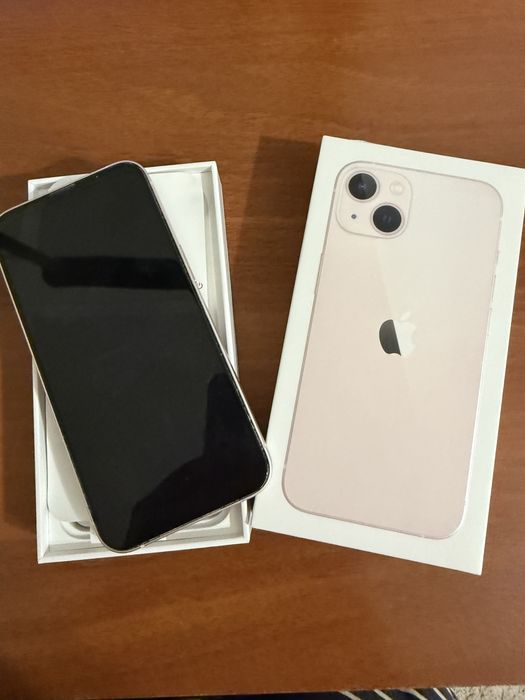 IPhone 13 розового цвета