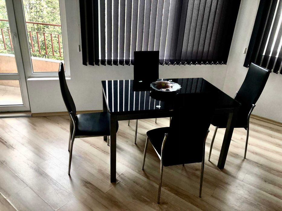 Дава се под наем Двустаен апартамент в Бургас, Изгрев - 80 кв.м за 280.5 € - Снимка #1