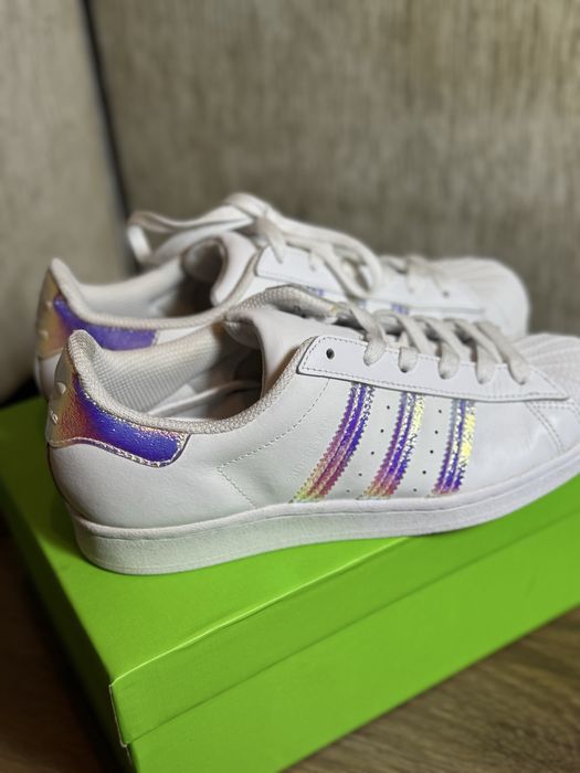 Адидас Superstar