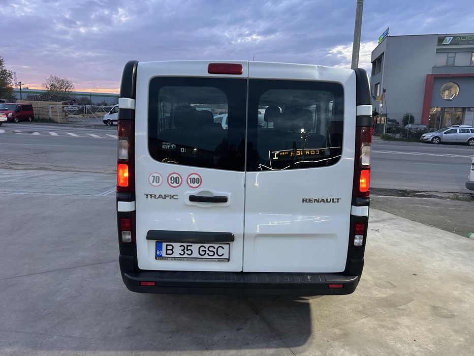 Ford/Renault Trafic/2017/8+1locuri/6+1Vit/Clima/Fiscal-9.990€