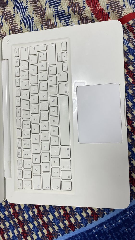 Macbook Mid 2010 (13 inch) cu SSD