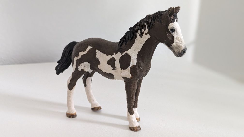 Vând figurine Schleich cai