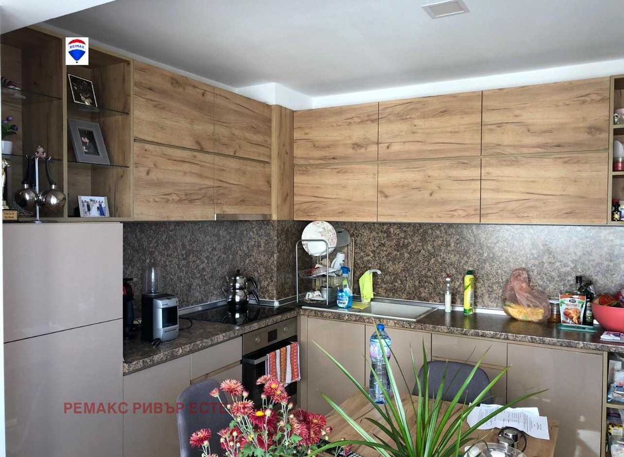 Продава се Тристаен апартамент в Русе, Здравец Север 1 - 78 кв.м за 1667 €/кв.м - Снимка #2