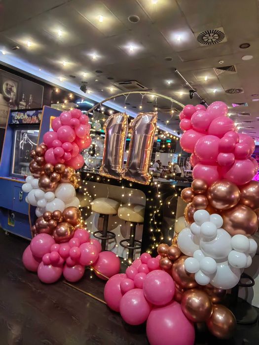 Арка, маси и декор под наем за вашия повод