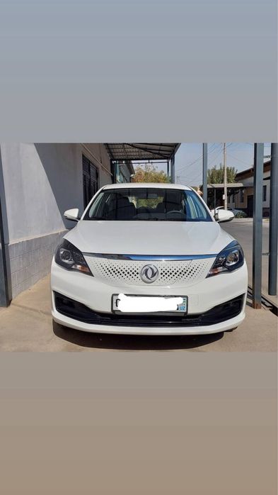 Автомобиль Dongfeng E70(electro)  sotiladi