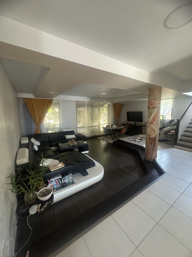 Casa inviduala , perfecta pentru locuit sau pt a deschide o afacere
