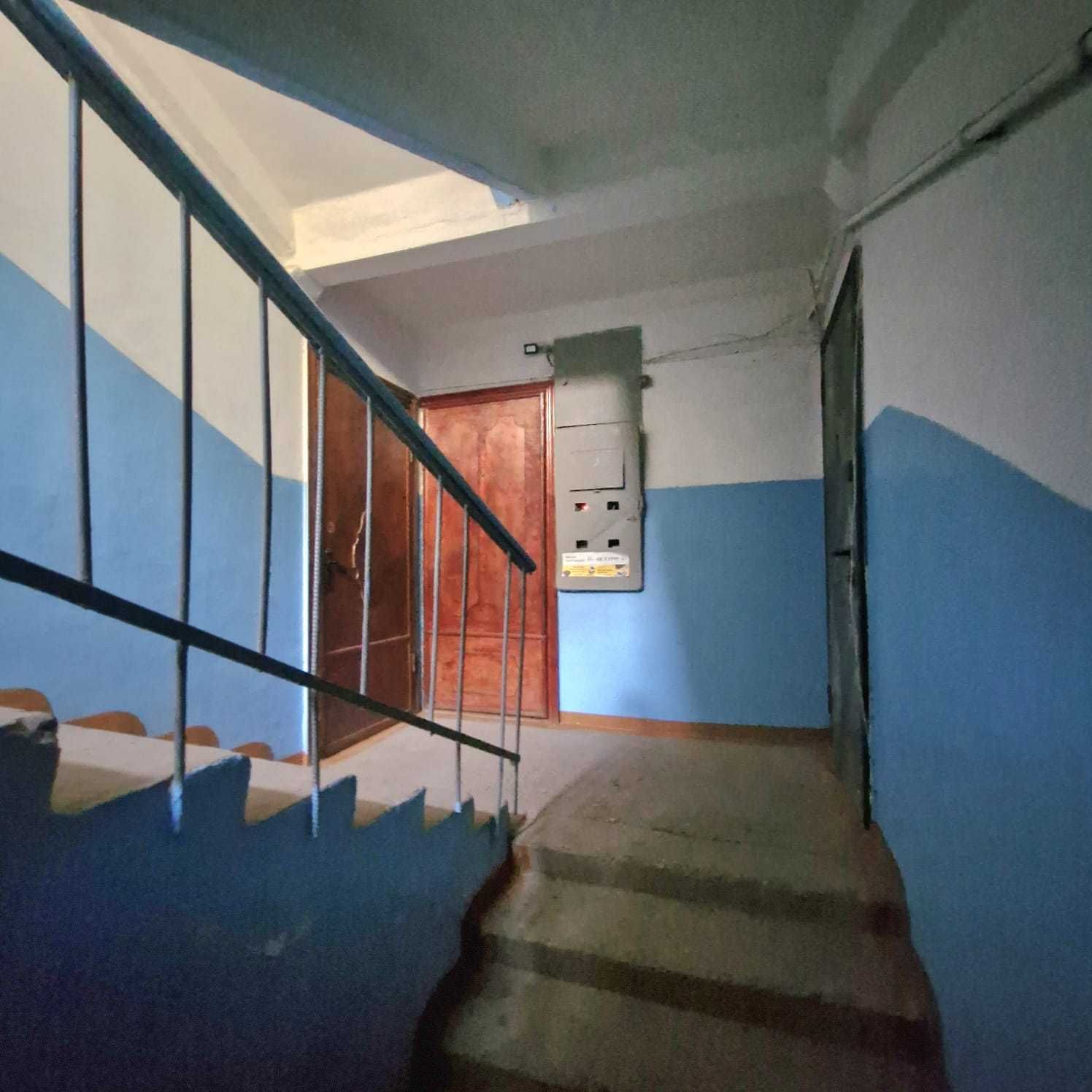 Продам однокомнатную квартиру на Молдагуловой (р-он  ост Петровского)