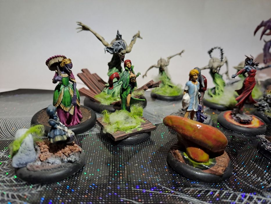 Продавам Malifaux фигури