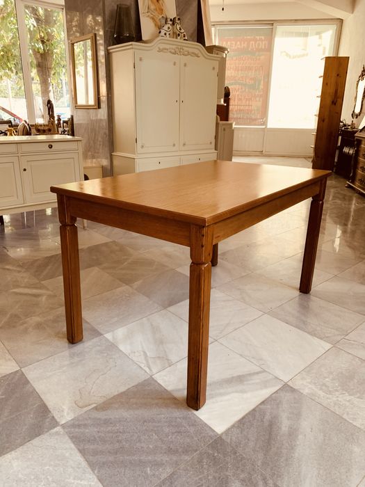 Италианскa кухненскa масa Scavolini от 80-те