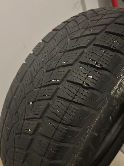 Anvelope goodyear iarna 215/70/R16