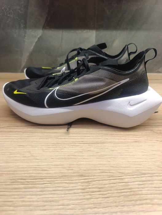маратонки Nike Vista 42,5