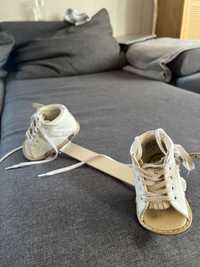 Бебешки коригиращи обувки с шина