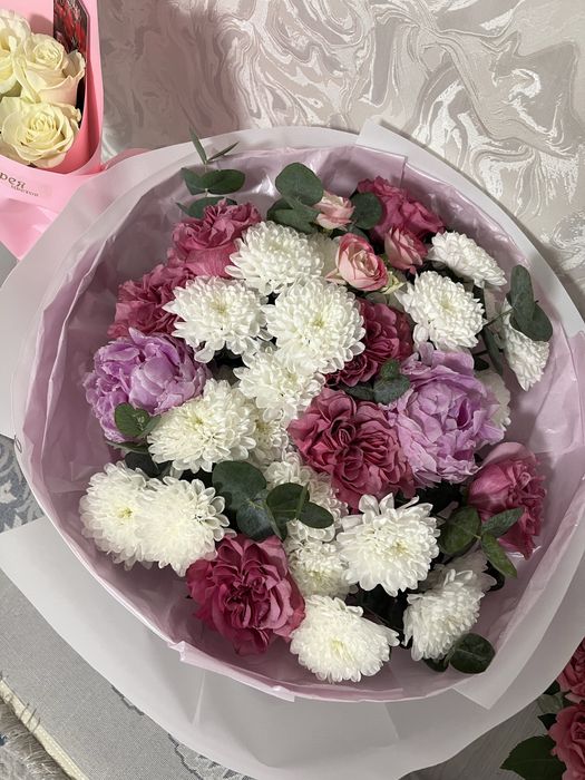 Цветы свежие, сегодня получила