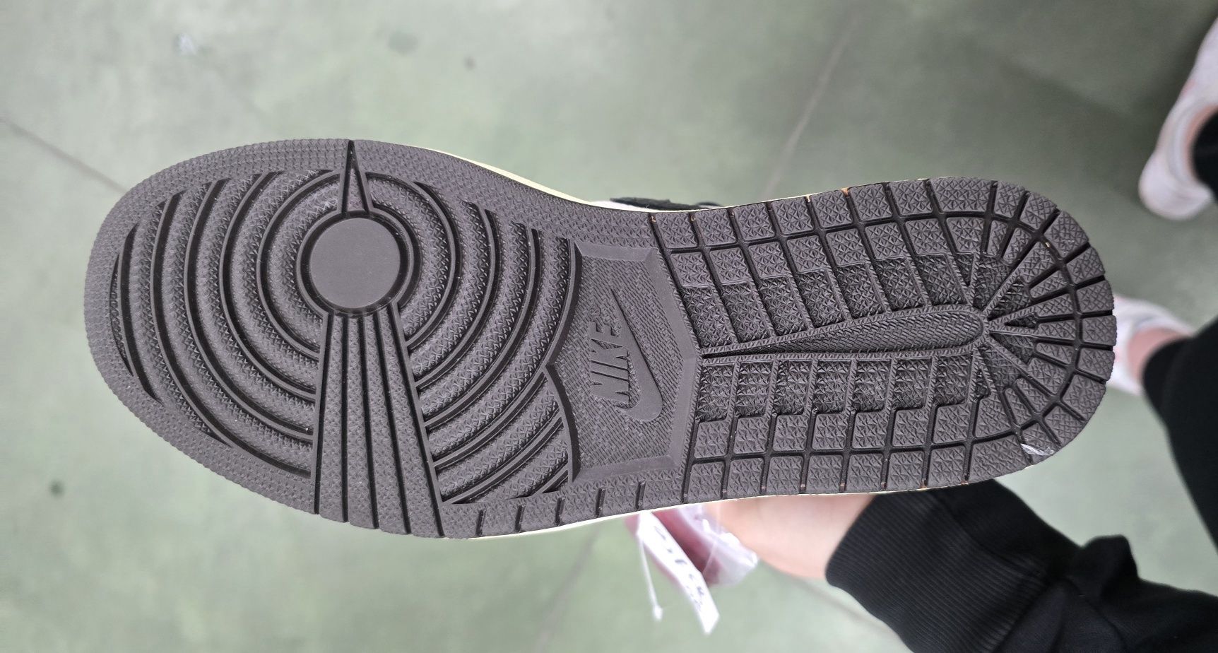 Чисто нови-NIKE AIR Jordan