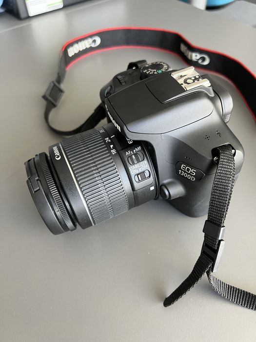 Фотоапарат Canon EOS 1300D + Canon ESF 18-55mm