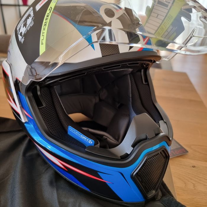 Casca NOUĂ "S" Icon Airflite UltraBolt Glory