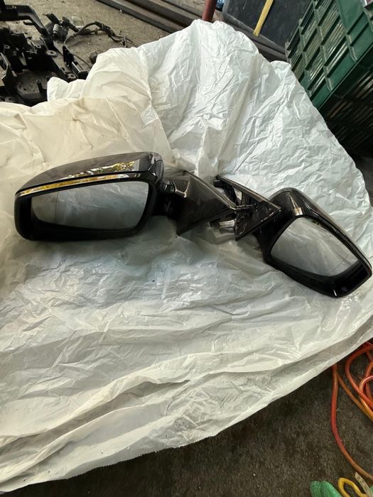 Vand oglinzi bmw f10 de europa in stare impecabila