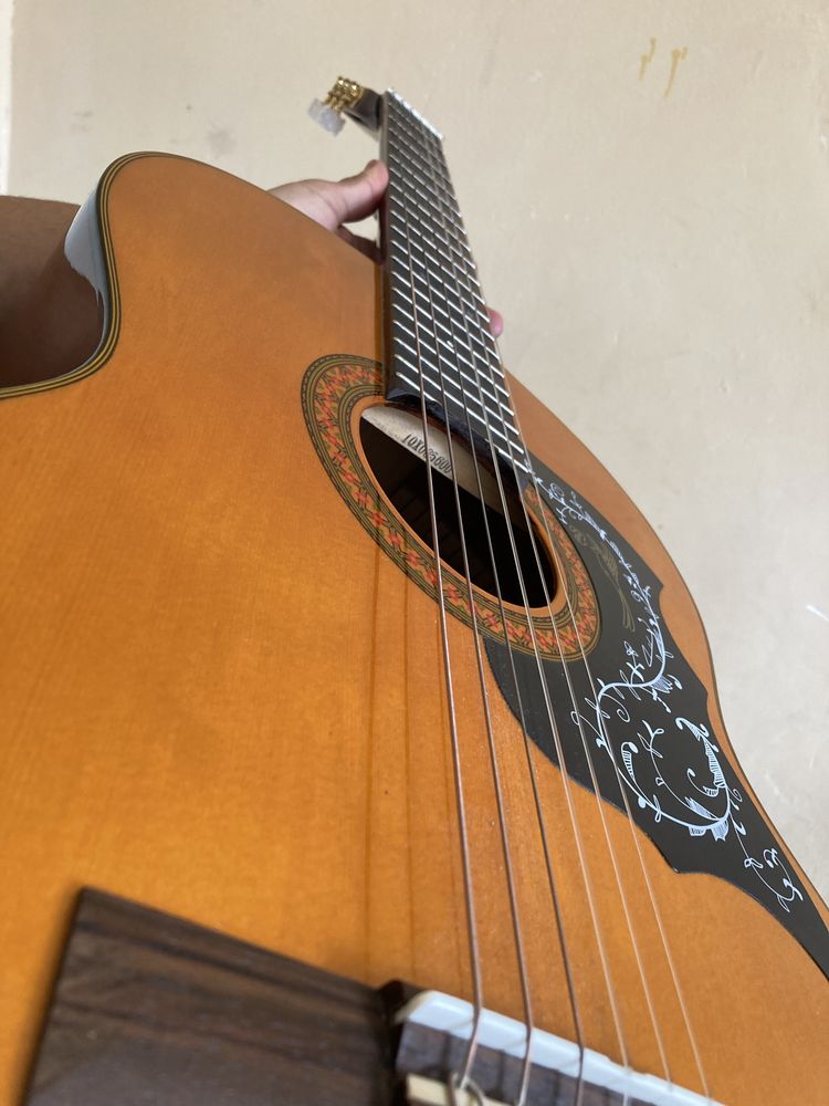 Gitara Sotiladi YAMAHA C70