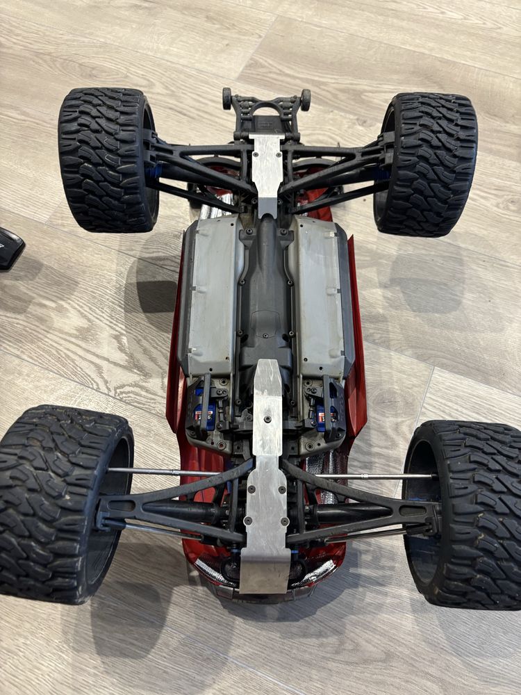 Traxxas erevo v1 brushless , траксас ерево пълен комплект