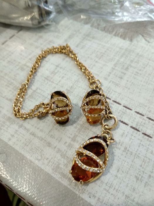 Комплект бижутерии, наш адрес Сайрам центр