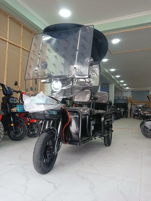 Скутер / тритцикл/ уч аёқ скутер/ Skuter/ tritsikl/ uch ayoq skuter