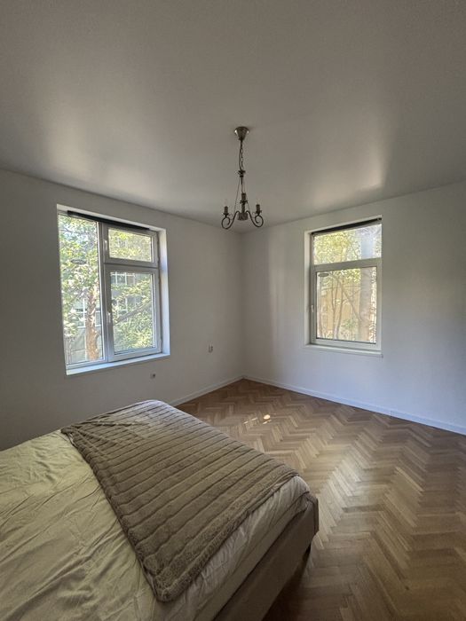 Продава се Тристаен апартамент в София, Докторски паметник - 101 кв.м за 4159 €/кв.м - Снимка #4