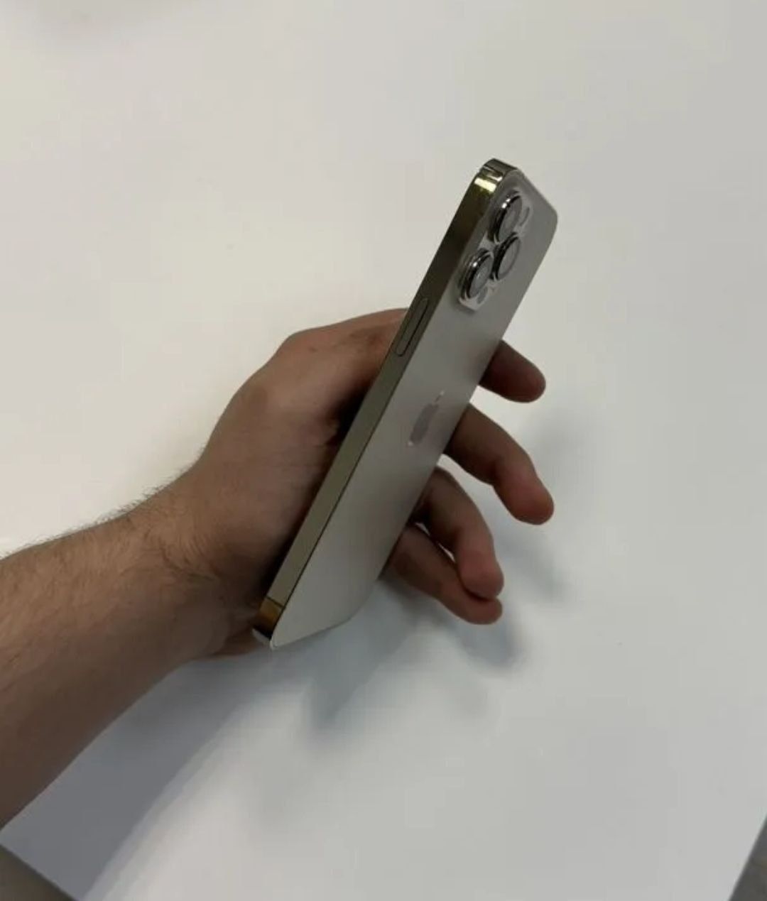 iPhone 13 pro max  128 pamit 80 yomkis aybi yoq pul zarur