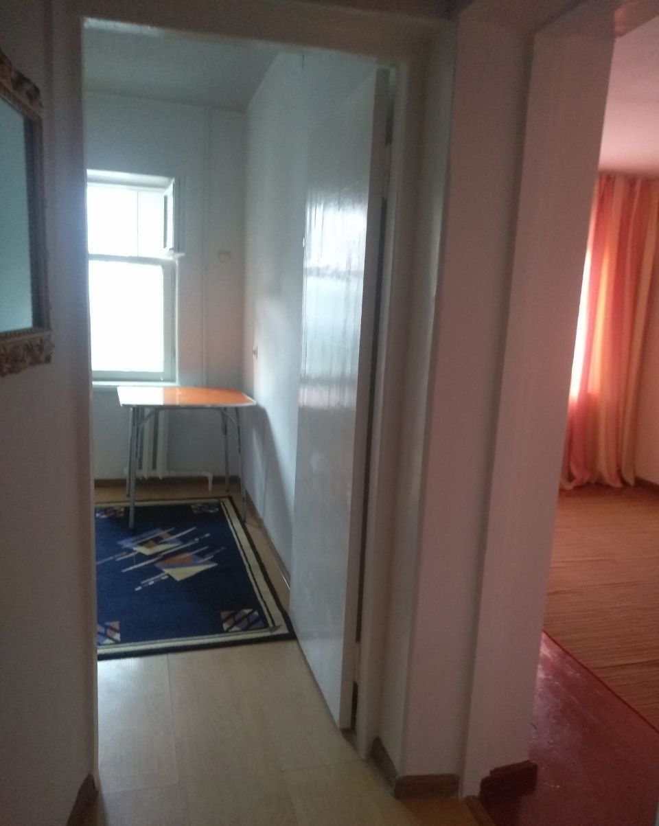 Ijaraga 1 xonali uyni topshiraman metro Novza