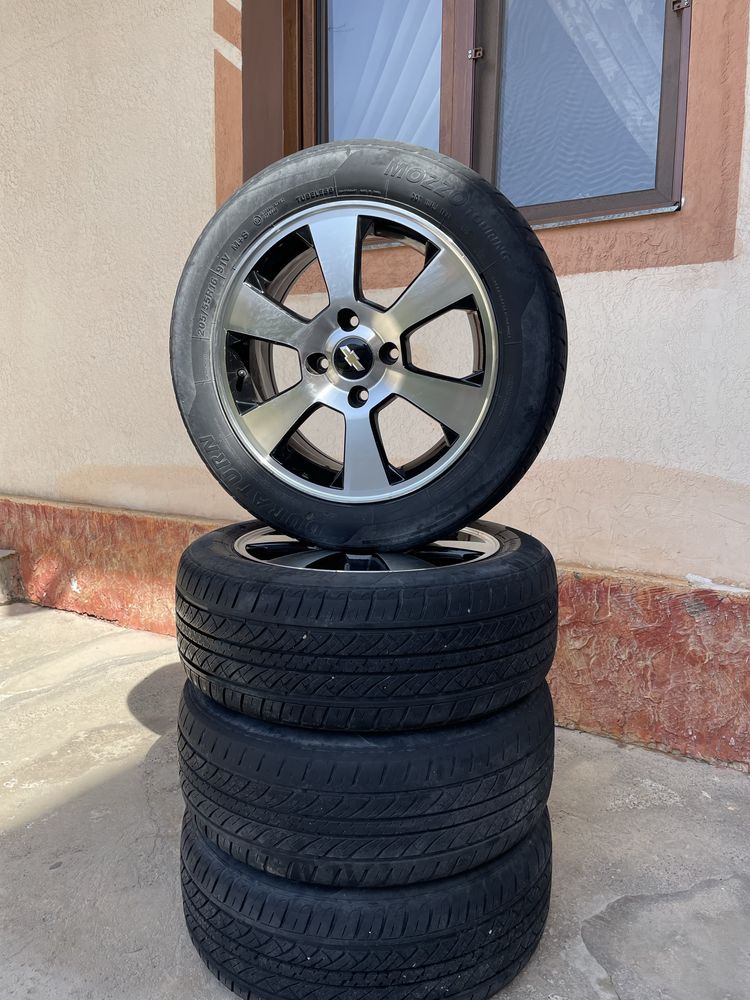 Продаются диски с резиной 205/55 R16