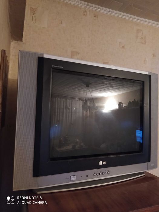 Продам цветной телевизор LG