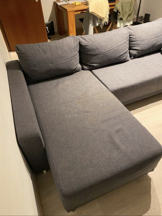 Canapea extensibilă cu spațiu pentru depozitare