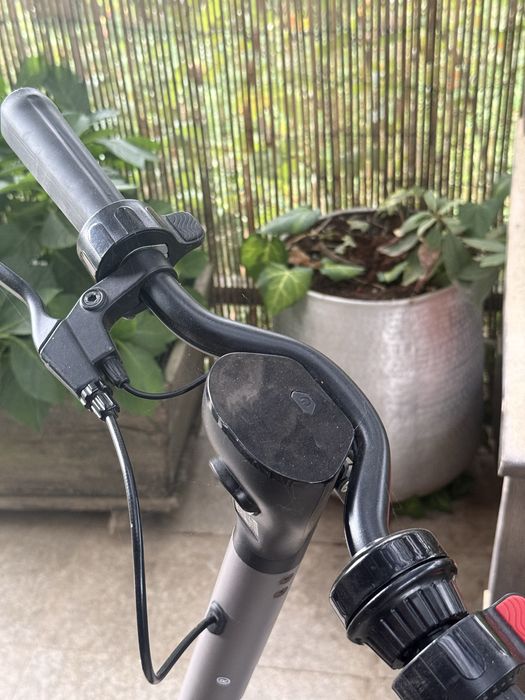 Trotineta electrica VEEL nu bicicleta