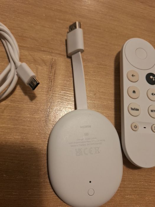 Google Chromecast 4 UltraHD 4K aspect 9/10